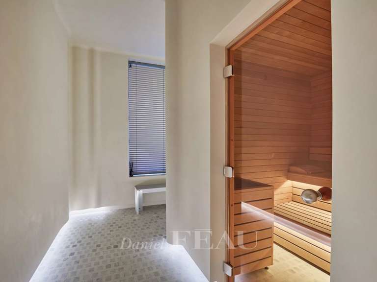 Appartement Paris 16e - 3 chambres - 206m²