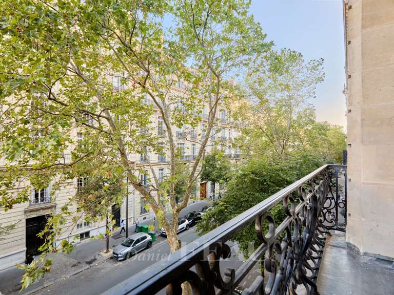 Appartement Paris 16e - 3 chambres - 206m²
