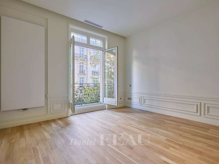 Appartement Paris 16e - 3 chambres - 206m²