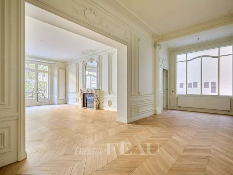 Appartement Paris 16e - 3 chambres - 206m²