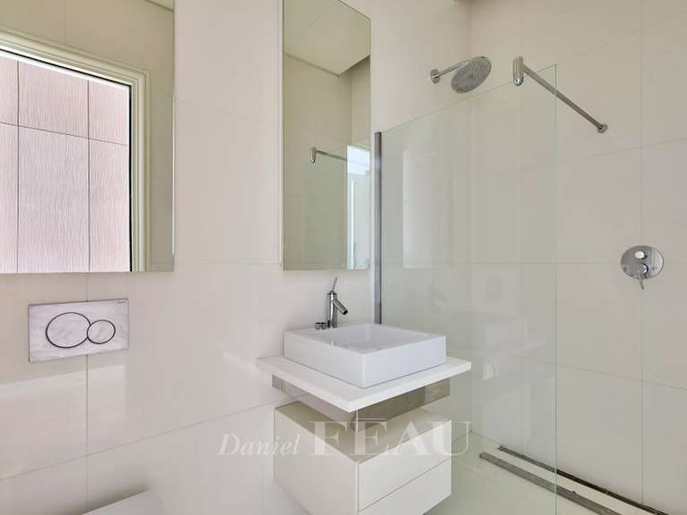 Appartement Paris 16e - 3 chambres - 206m²