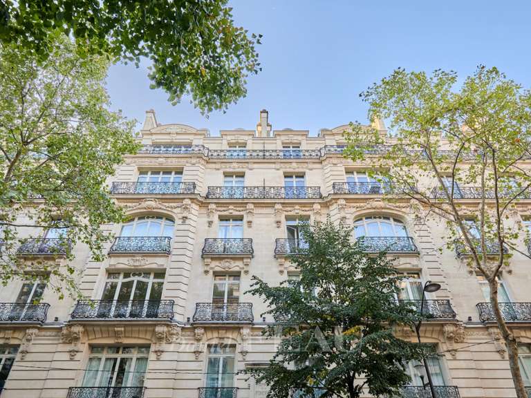 Appartement Paris 16e - 3 chambres - 206m²