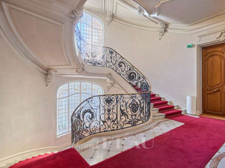 Appartement Paris 16e - 3 chambres - 206m²