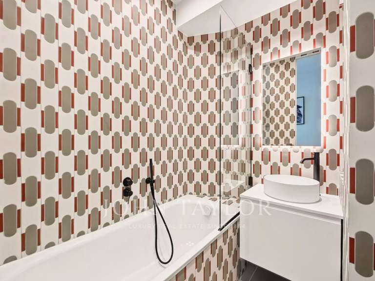 Appartement Paris 16e - 3 chambres - 123m²
