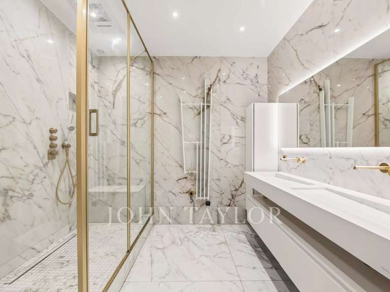 Appartement Paris 16e - 3 chambres - 123m²