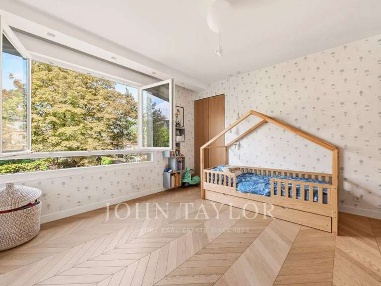 Appartement Paris 16e - 3 chambres - 123m²