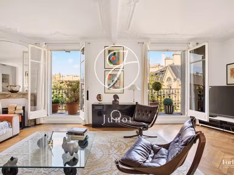 Appartement Paris 16e - 2 chambres - 103m²