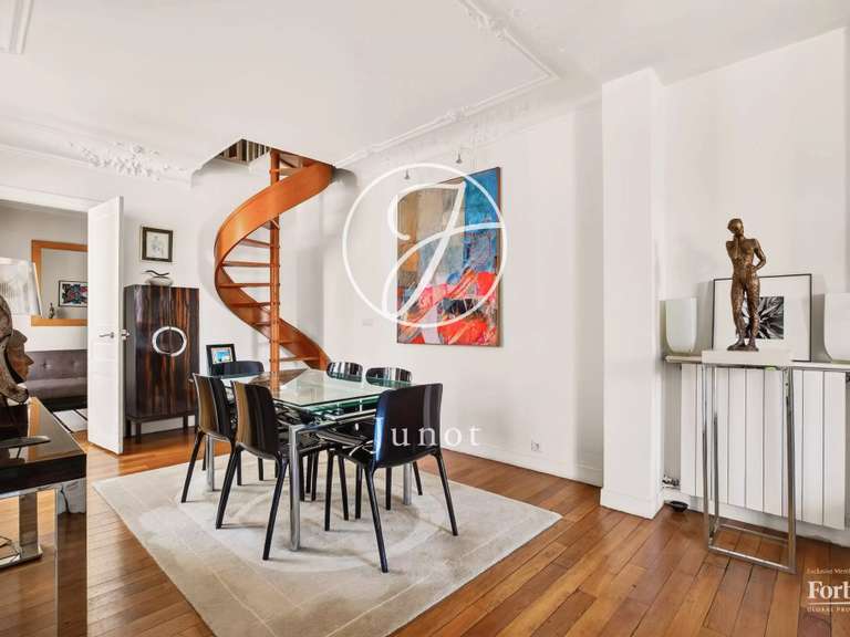 Appartement Paris 16e - 2 chambres - 103m²