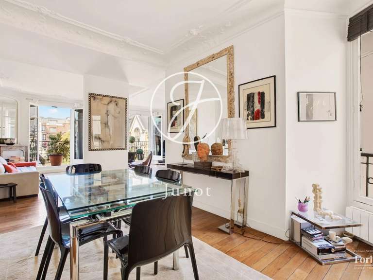 Appartement Paris 16e - 2 chambres - 103m²
