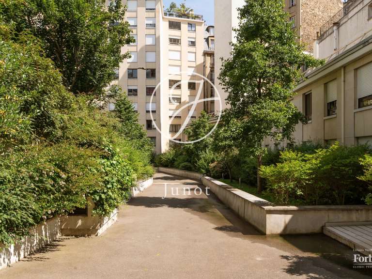 Appartement Paris 16e - 3 chambres - 119m²