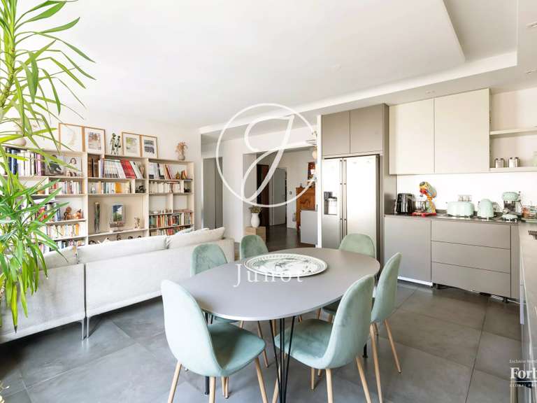 Appartement Paris 16e - 3 chambres - 119m²