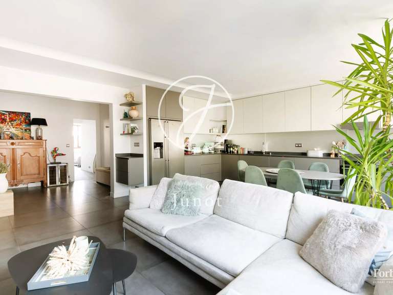 Appartement Paris 16e - 3 chambres - 119m²