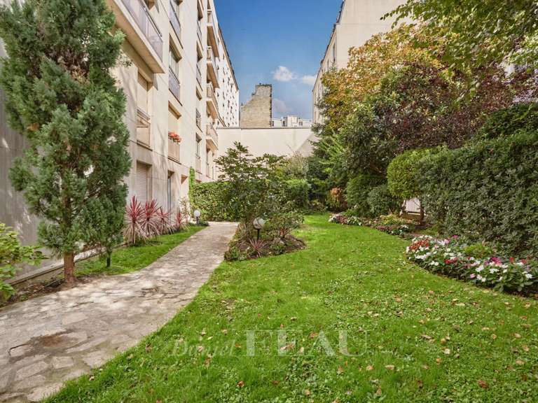 Appartement Paris 16e - 2 chambres - 153m²