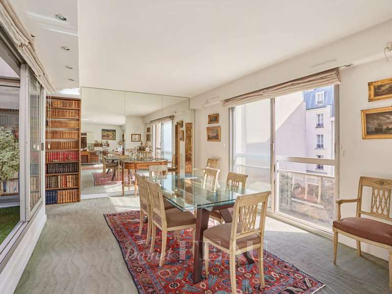 Appartement Paris 16e - 2 chambres - 153m²