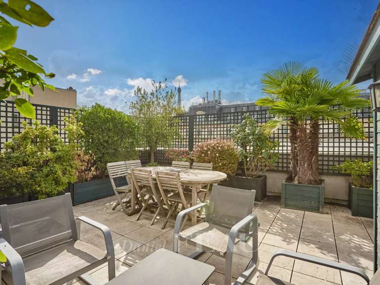 Appartement Paris 16e - 2 chambres - 153m²
