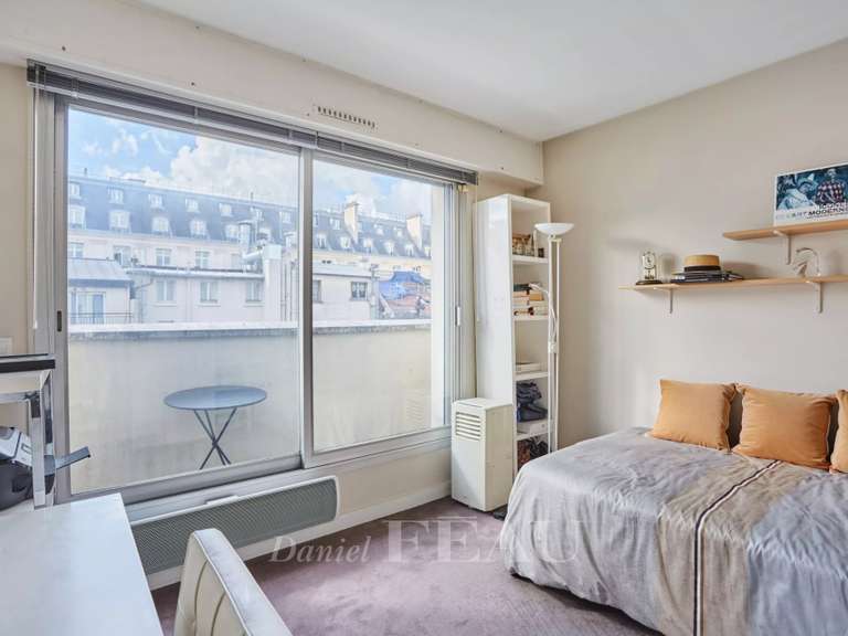 Appartement Paris 16e - 2 chambres - 153m²