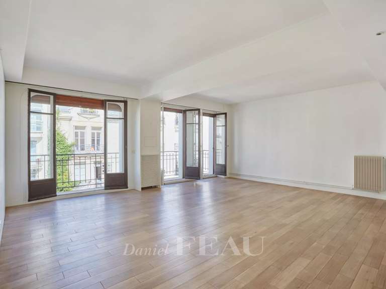Appartement Paris 16e - 3 chambres - 104m²