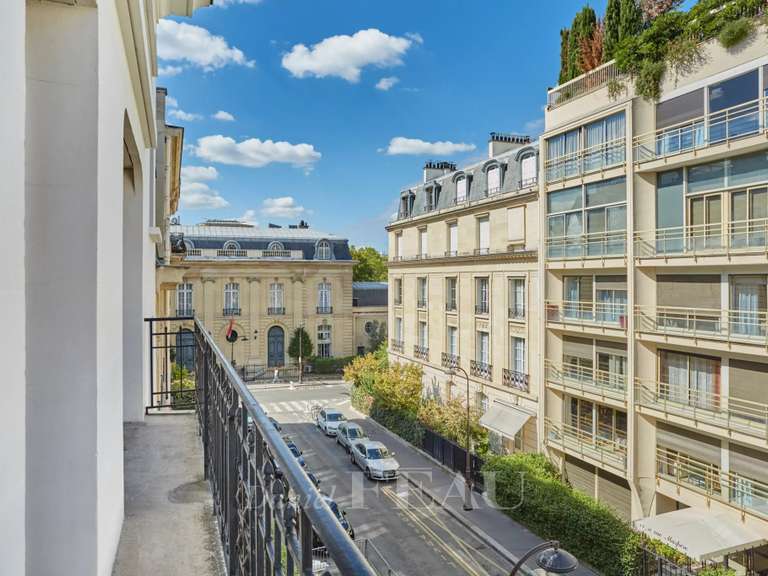 Appartement Paris 16e - 3 chambres - 104m²