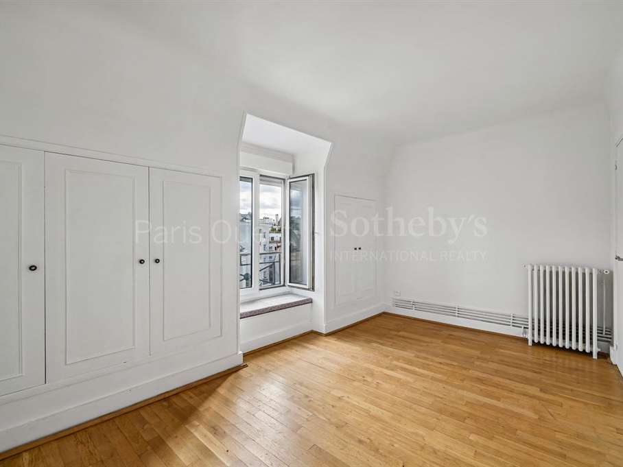 Apartment Paris 16e
