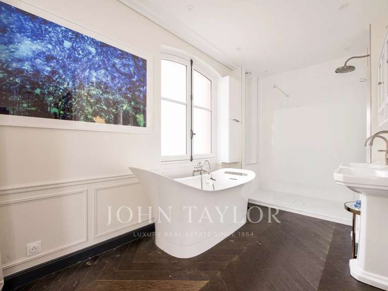 Appartement Paris 16e - 3 chambres - 131m²