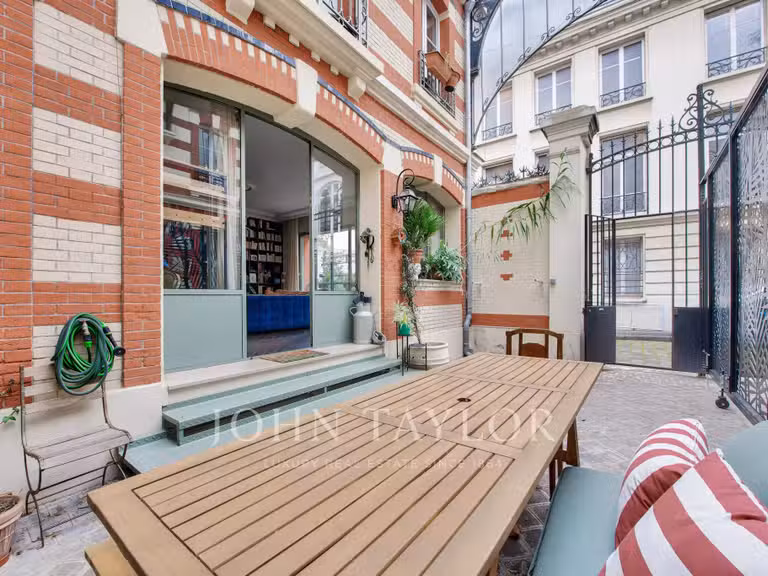Appartement Paris 16e - 3 chambres - 131m²
