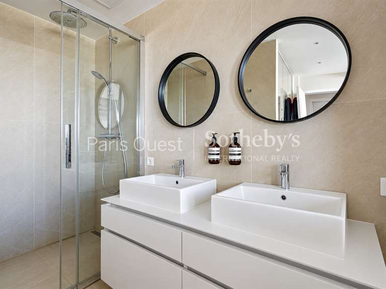 Appartement Paris 16e - 2 chambres - 91m²
