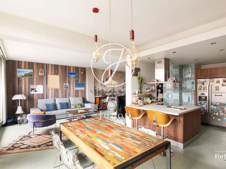 Appartement Paris 16e - 2 chambres - 115m²