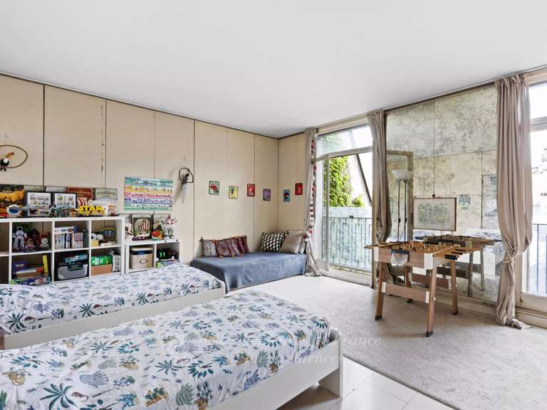 Appartement Paris 16e - 2 chambres - 190m²