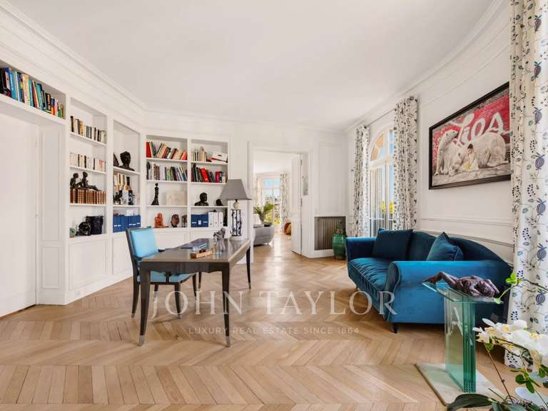 Appartement Paris 16e - 4 chambres - 280m²