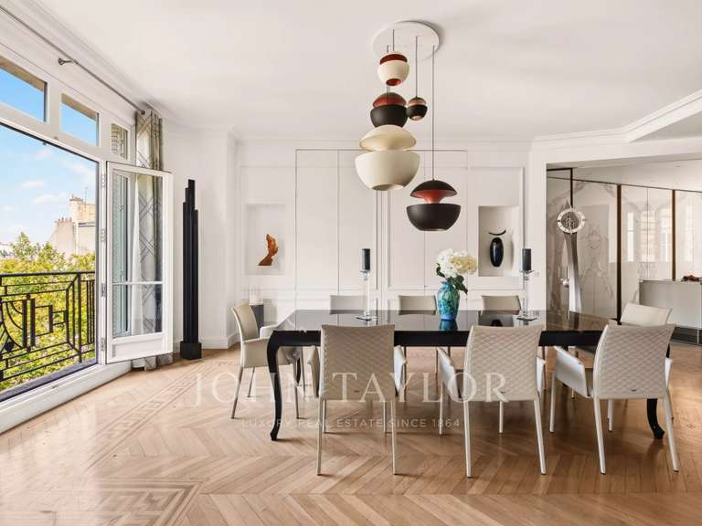 Appartement Paris 16e - 4 chambres - 280m²