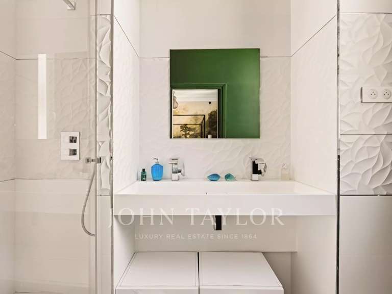 Appartement Paris 16e - 4 chambres - 280m²
