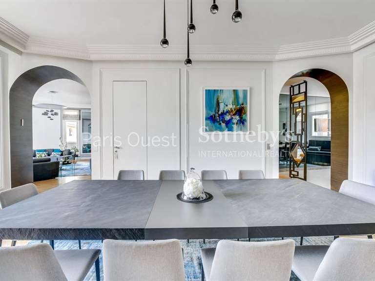 Appartement Paris 16e - 3 chambres - 286m²