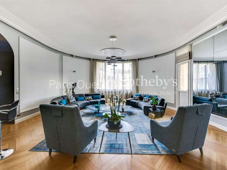 Appartement Paris 16e - 3 chambres - 286m²
