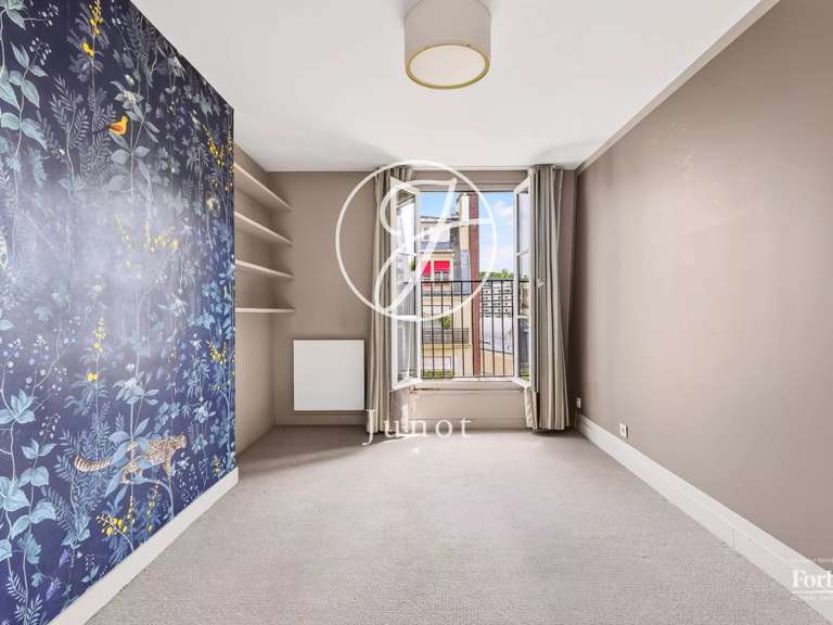 Appartement Paris 16e - 3 chambres - 124m²