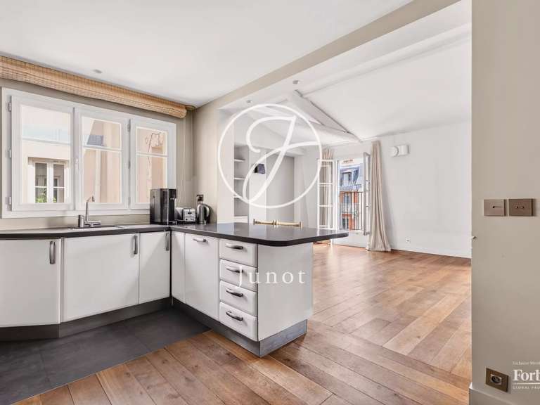 Appartement Paris 16e - 3 chambres - 124m²