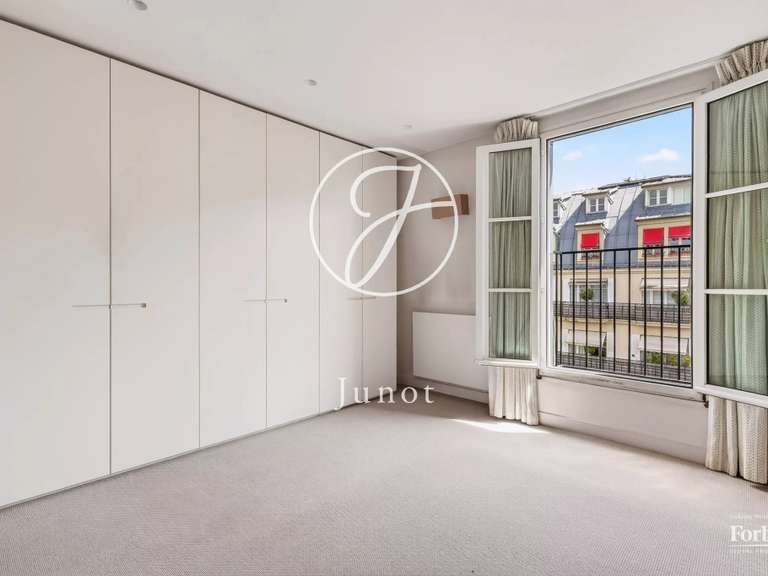Appartement Paris 16e - 3 chambres - 124m²