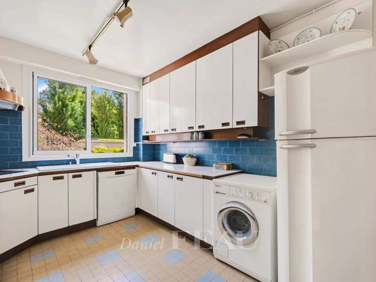 Appartement Paris 16e - 4 chambres - 157m²