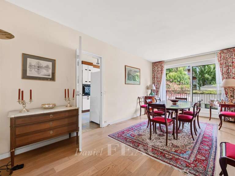 Appartement Paris 16e - 4 chambres - 157m²