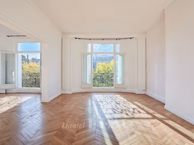 Appartement Paris 16e - 5 chambres - 361m²