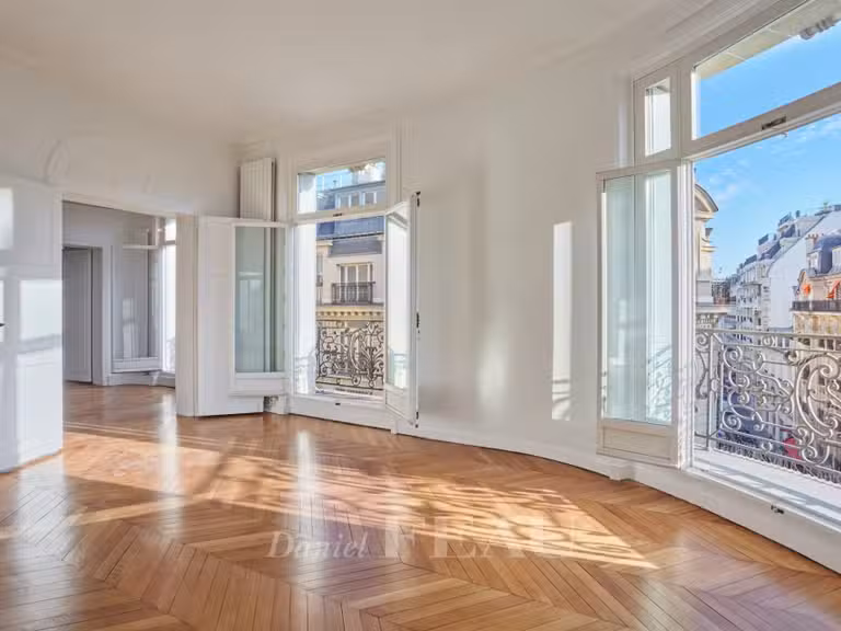 Appartement Paris 16e - 5 chambres - 361m²