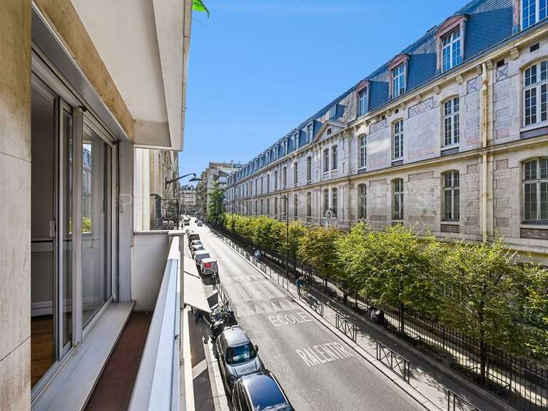 Appartement Paris 16e - 2 chambres - 101m²