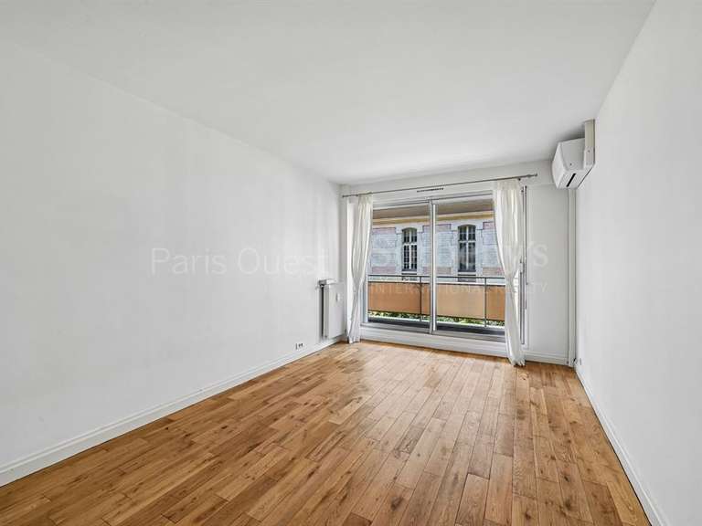 Appartement Paris 16e - 2 chambres - 101m²