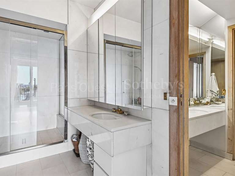 Appartement Paris 16e - 3 chambres - 190m²
