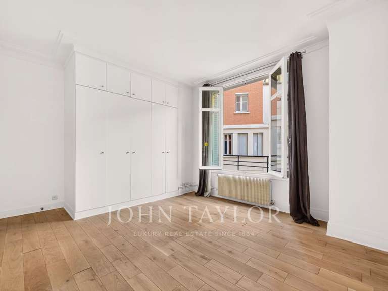 Appartement Paris 16e - 1 chambre - 77m²