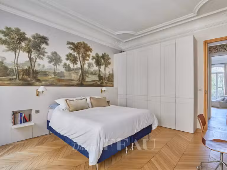Appartement Paris 16e - 4 chambres - 136m²