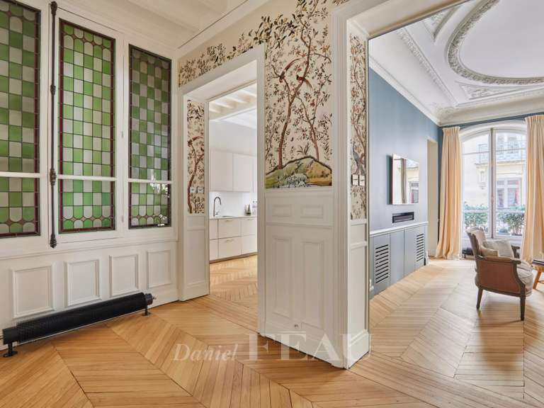 Appartement Paris 16e - 4 chambres - 136m²