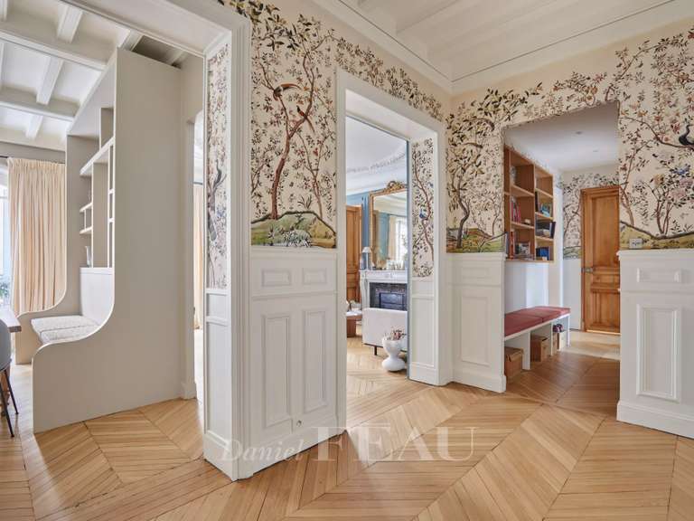 Appartement Paris 16e - 4 chambres - 136m²