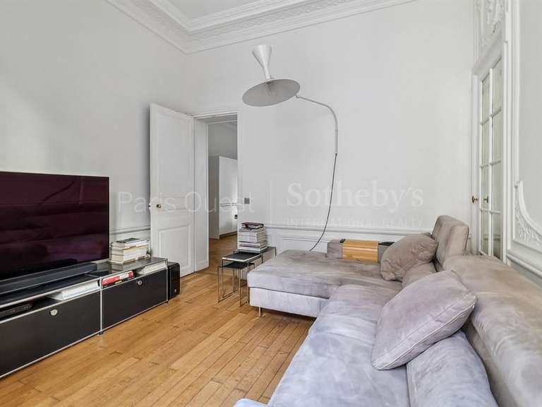 Appartement Paris 16e - 3 chambres - 135m²