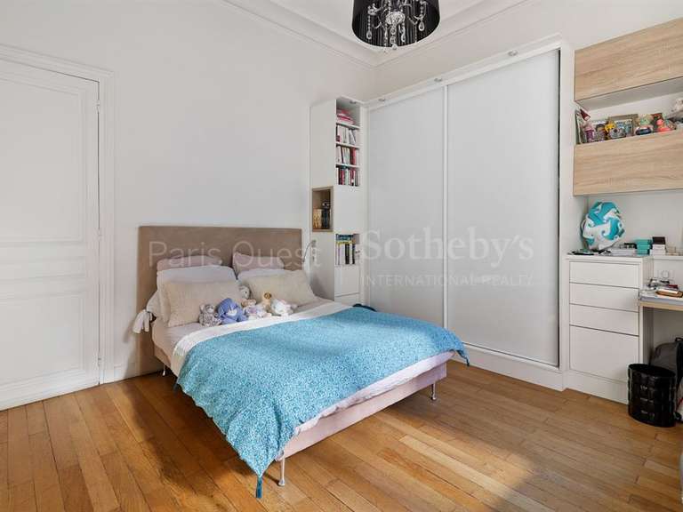 Appartement Paris 16e - 3 chambres - 135m²