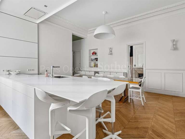Appartement Paris 16e - 3 chambres - 135m²